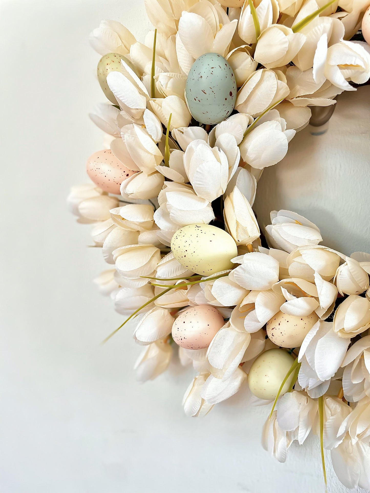 Spring Tulip Wreath with Speckled Eggs, Easter Wreath for Front Door, Artificial Flower Wreath with Pink, Blue, & Green Eggs, Indoor Wreath