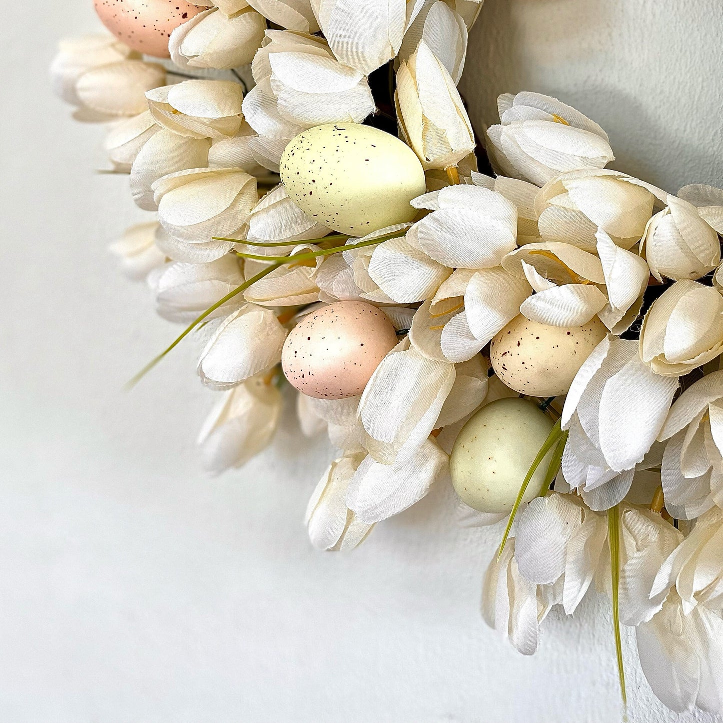 Spring Tulip Wreath with Speckled Eggs, Easter Wreath for Front Door, Artificial Flower Wreath with Pink, Blue, & Green Eggs, Indoor Wreath