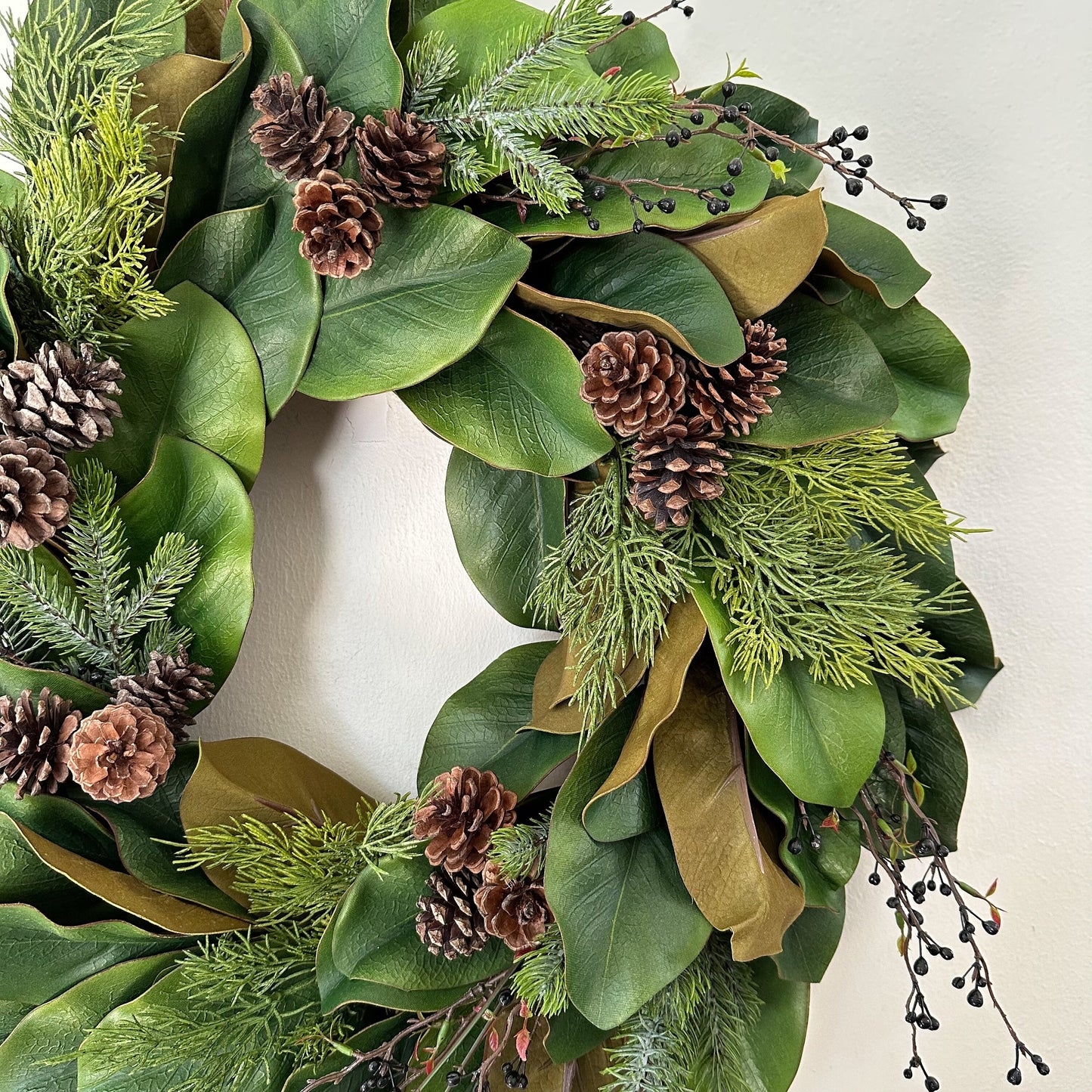 Christmas Wreath with Magnolia, Evergreen, and Pinecones, Magnolia Wreath for Front Door Holiday Decorations, Winter Magnolia Decor